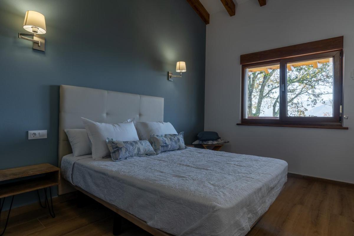 Apartamentos Montes Vindios Cangas de Onis Exterior photo